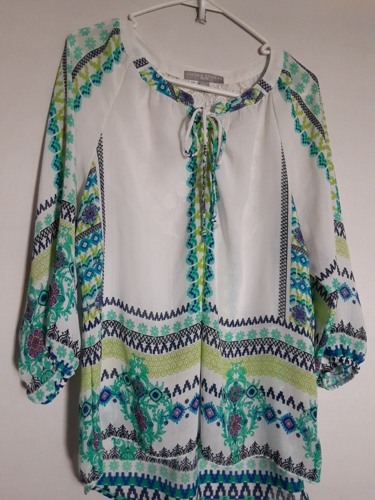 Valerie Stevens Semi Sheer Pxl Top.