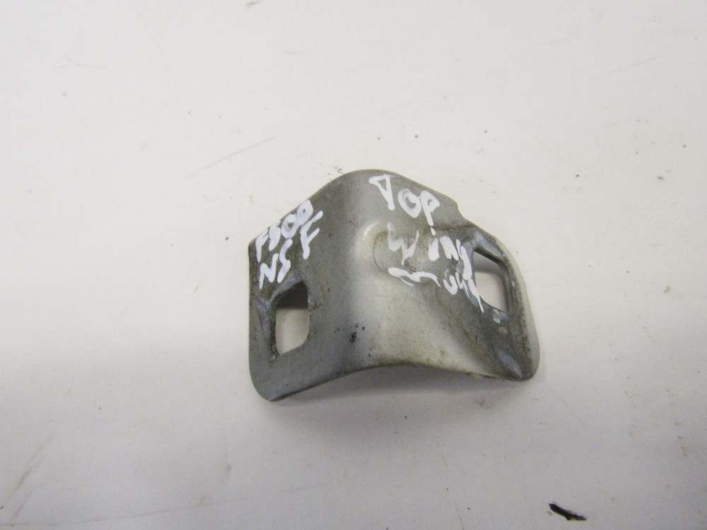 FIAT 500 2008-15 NEARSIDE/PASSENGER/LEFT FRONT TOP WING MOUNT              #6285