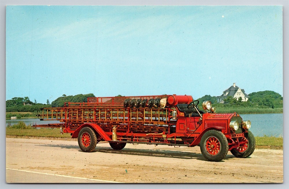 1913 American LaFrance Hook & Ladder Long Island Auto Museum Postcard Z15