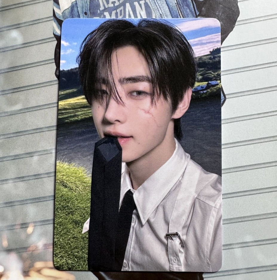 ENHYPEN Sunghoon YZY 2.0 Photocard Tie Off Shoulder Collecting cards