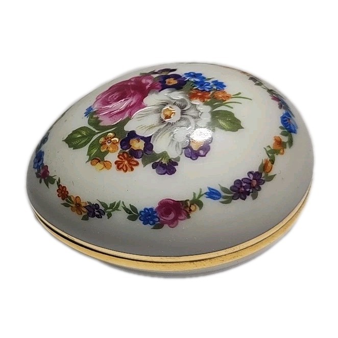 Limoges France White & Gold Floral Bouquet Design Porcelain Egg Trinket Box 2.5
