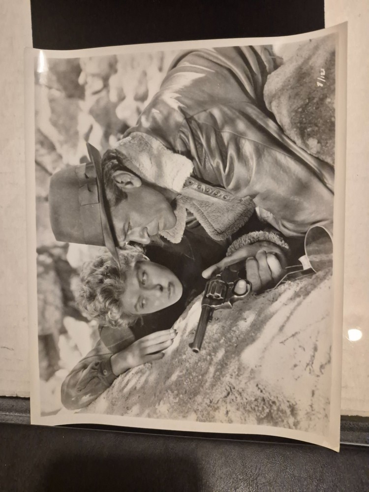 MOVIE STILL PHOTO-GARY COOPER DISTANT DRUMS  B&W-8X10                       ekim