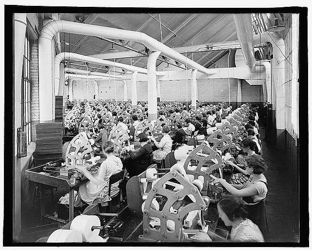 Philadelphia Pa Atwater Kent factory women workers 1910s assembly line