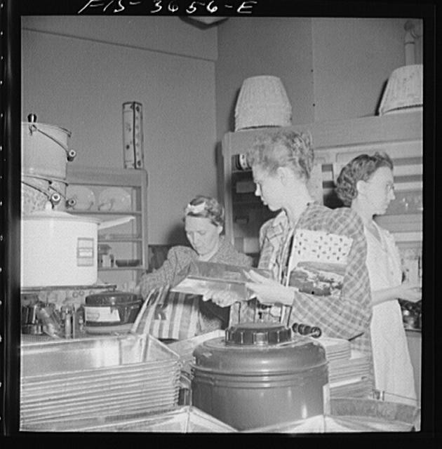 Photo:Greenbelt Maryland 1930s Cooperative Variety Store Interior Women