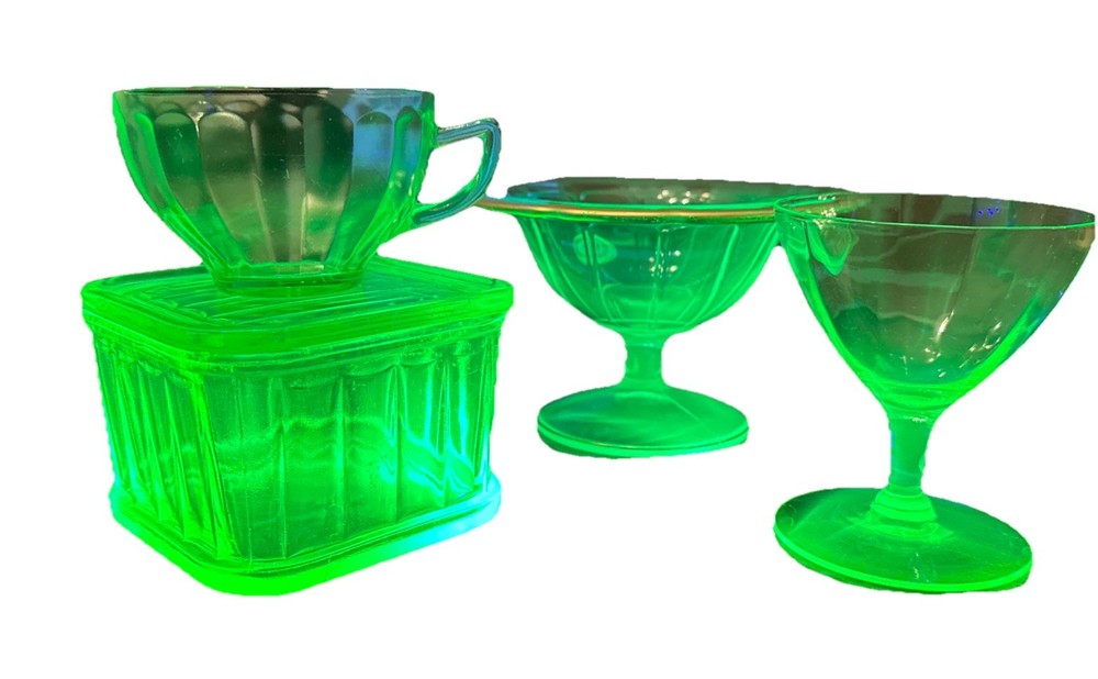Vintage Uranium Depression Glass Lot Of 4 Pieces Green And Emerald