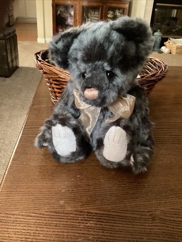 Charlie Bears Inkling. 2023. Cute, Small Teddy Bear  dusty pink   Bow. All Tags