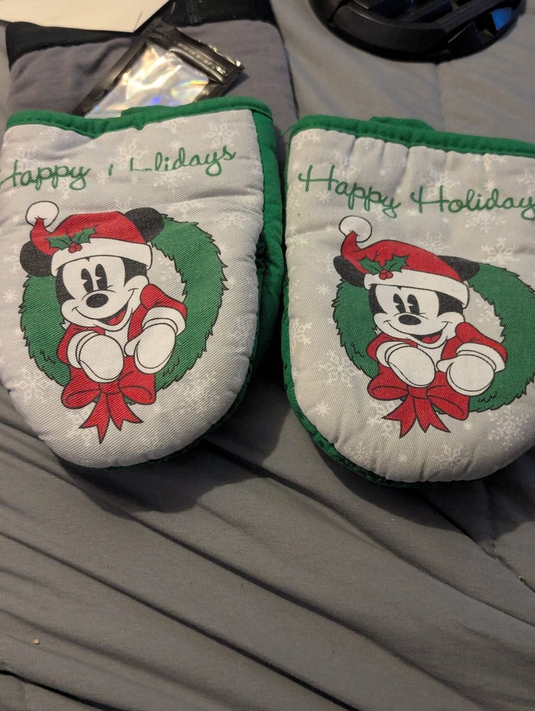 Disney Mickey Mouse Christmas Pot Holder Oven Mitt
