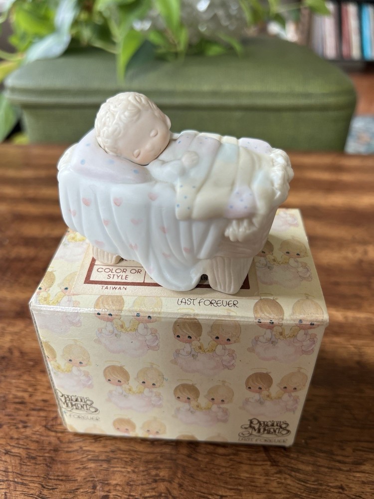 Vintage Precious Moments Baby Jesus in Manger Figurine E-5619
