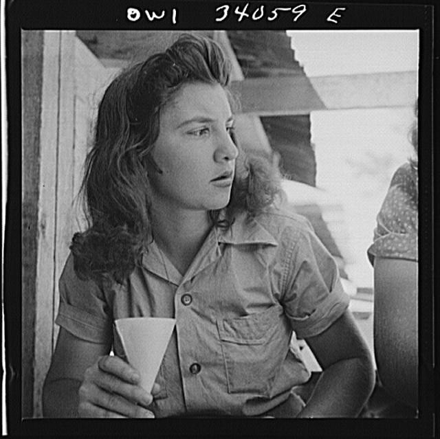 Photo:New Hampshire Concord Turkey Pond Women Workers 1940s Portrait