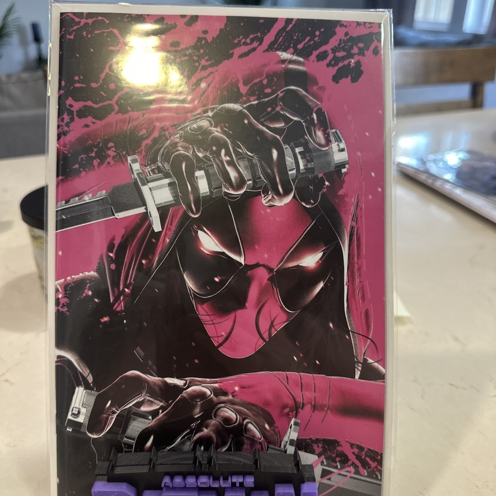 Deadpool #7 John Giang Bloody Bubble Gum Edition Signed /w COA LTD 500 NM