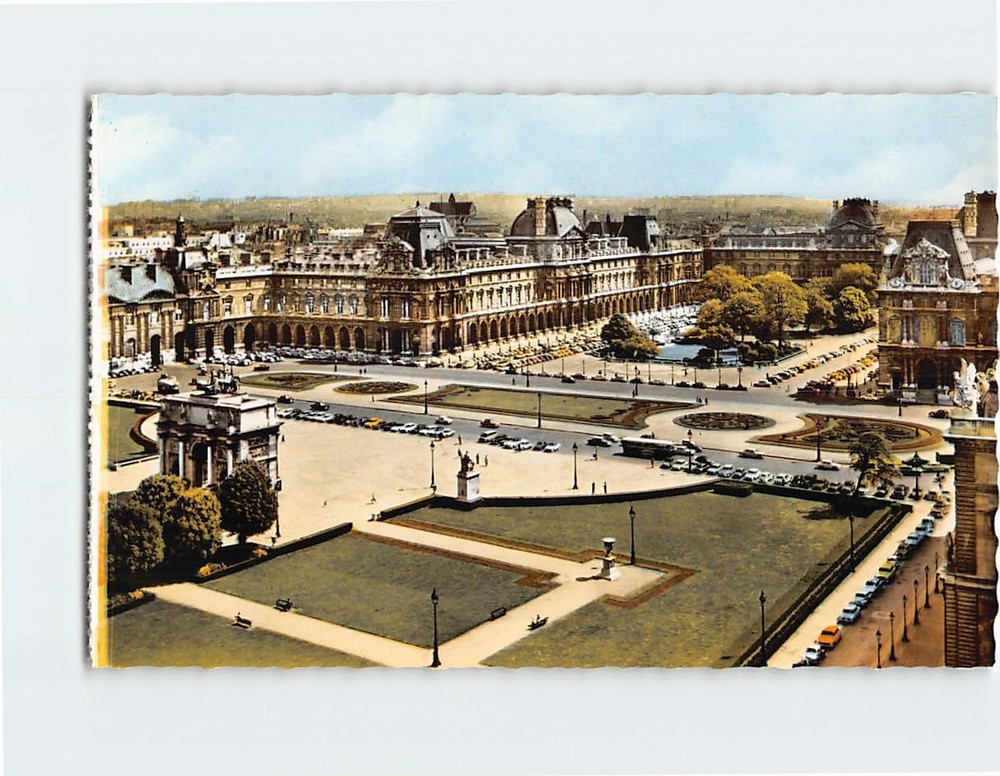 Postcard Perspective sur le palais du Louvre Paris France