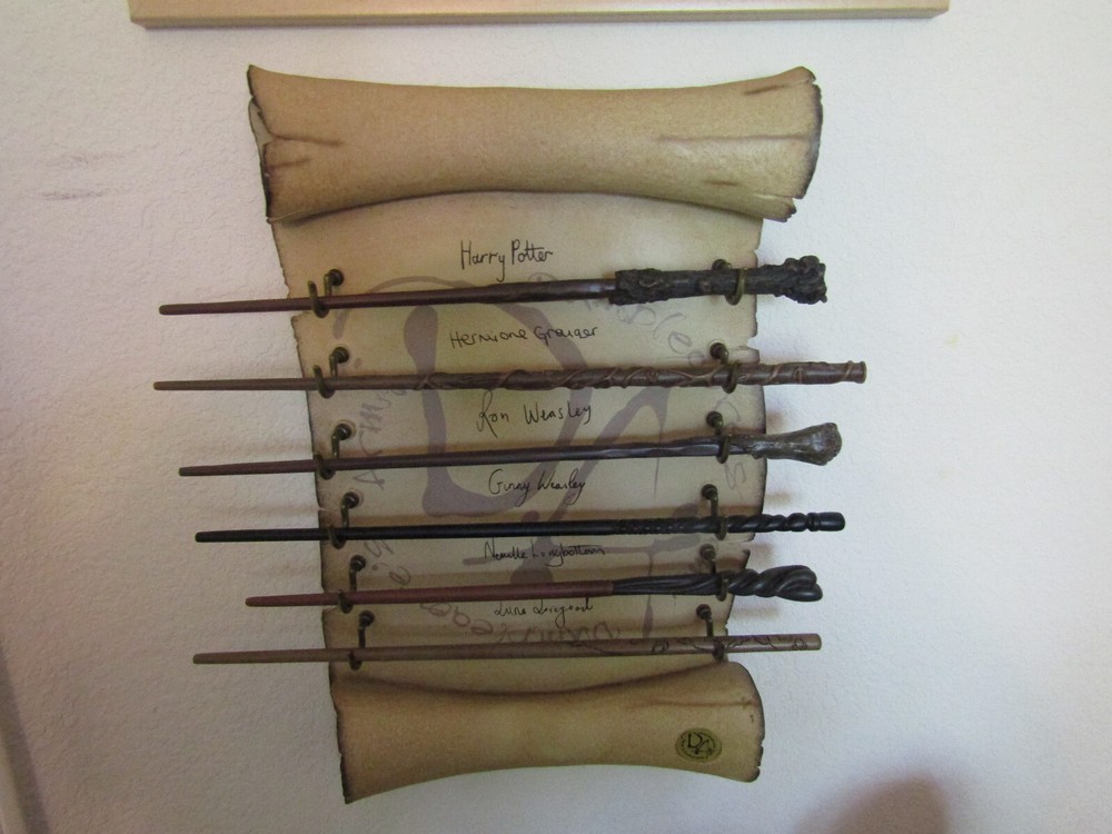 Noble Collection Harry Potter Dumbledore's Army Wand Set - Authentic Replicas