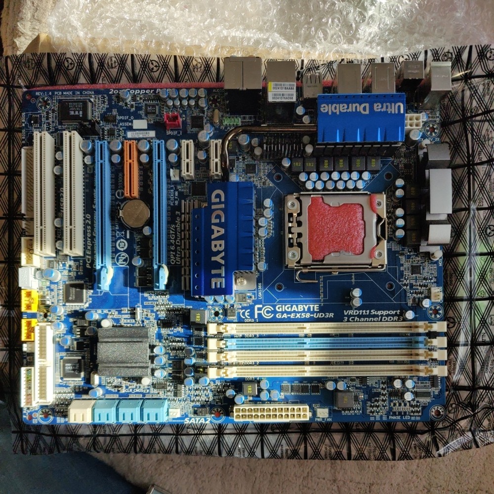 Gigabyte GA-EX58-UD3R LGA1366 ATX Motherboard...never been used