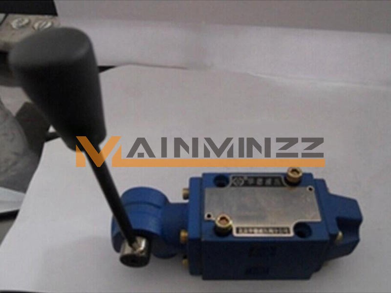 1Pcs Huade Hydraulic manual directional valve 4WMM6E50B-F NEW