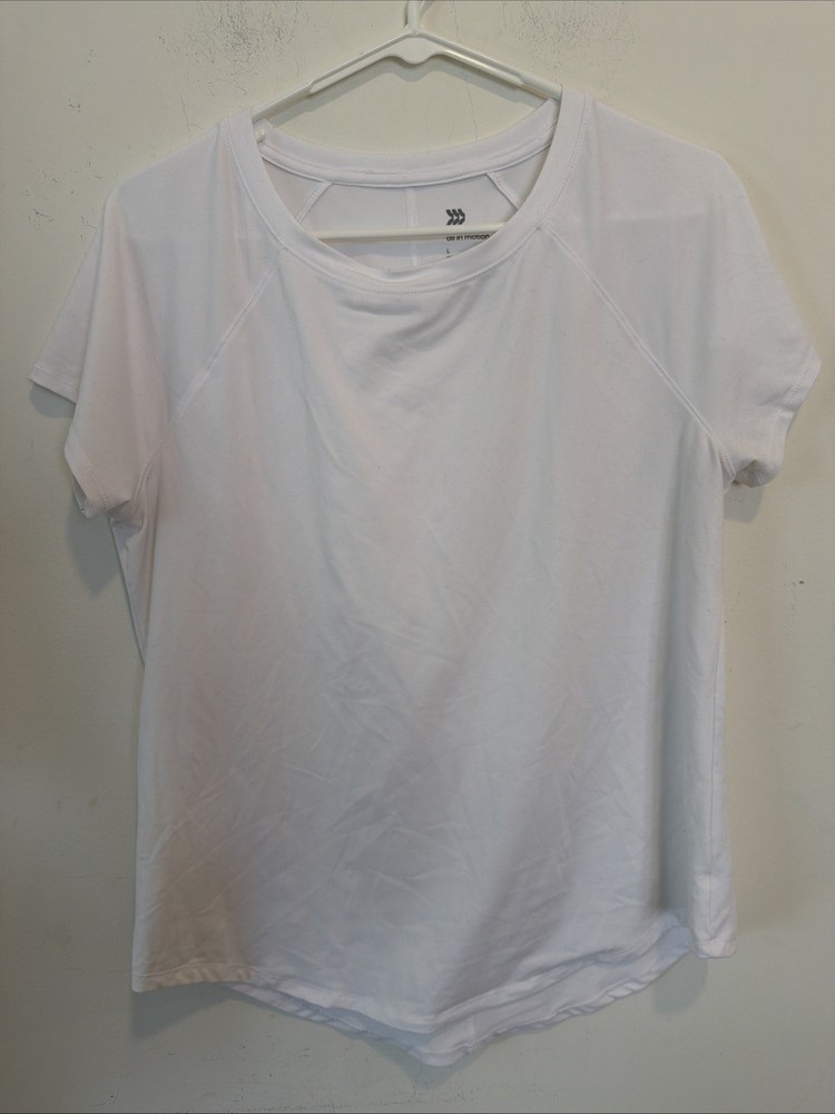 All In Motion Women’s Short Sleeve White Shirt Size Large