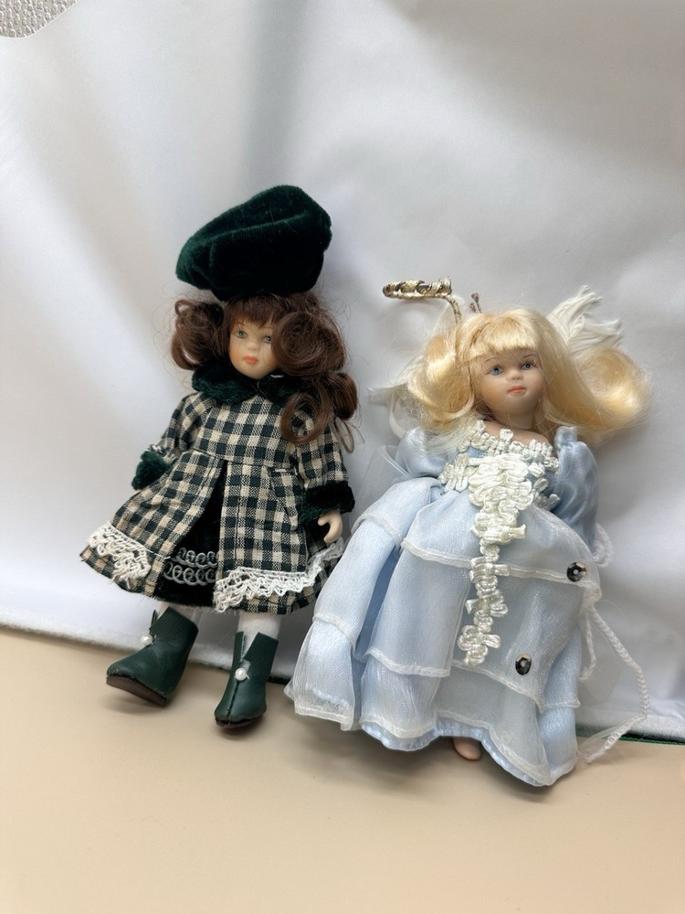 #A3 Lot of 2 Vintage Porcelain dolls