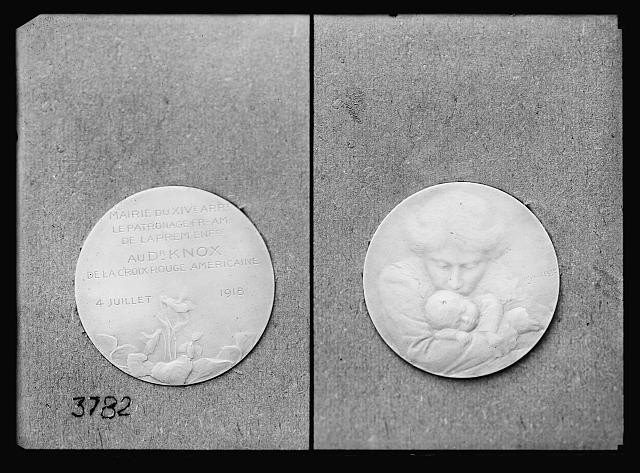Paris France 1918 Marie du XIVe Arrondissement Red Cross Medal Dr Knox