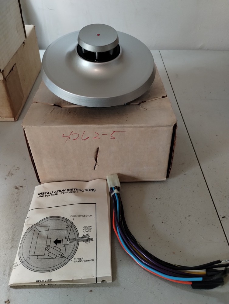 Vintage NEW Simplex Ionization Smoke Detector Type 4262-5 Model 477-065