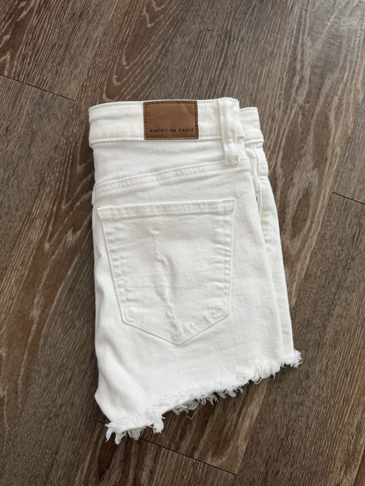 American Eagle Outfitters Women's Shorts White Size 0 High Rise