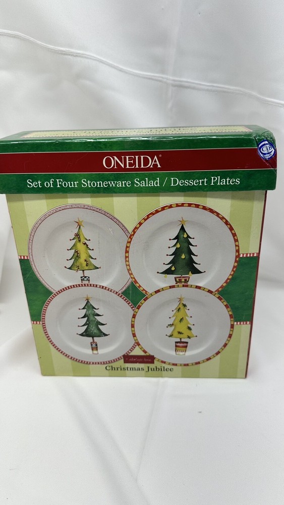 Oneida Christmas Jubilee Stoneware Salad/Dessert Plates - 8