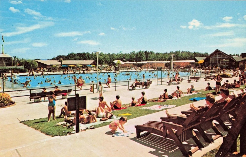 Swimming Pool at Letchworth State Park - New York NY - Postcard