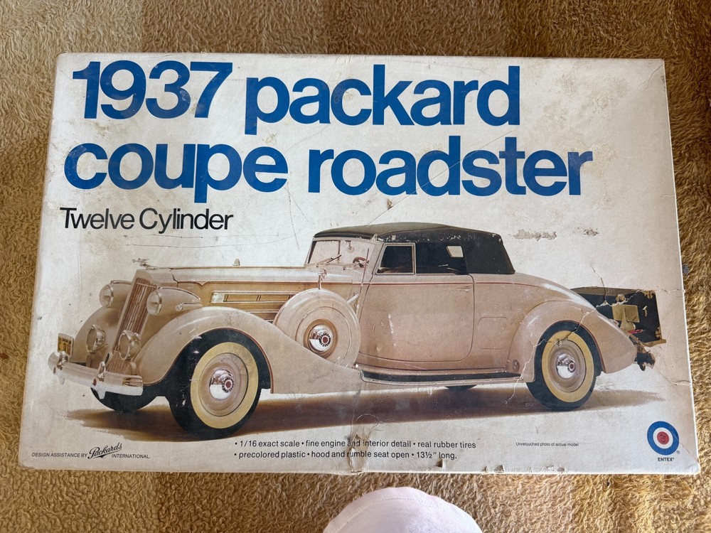Entex 1937 Packard Coupe Roadster Vintage Model Kit 1/16 scale 8499-KIT-4700