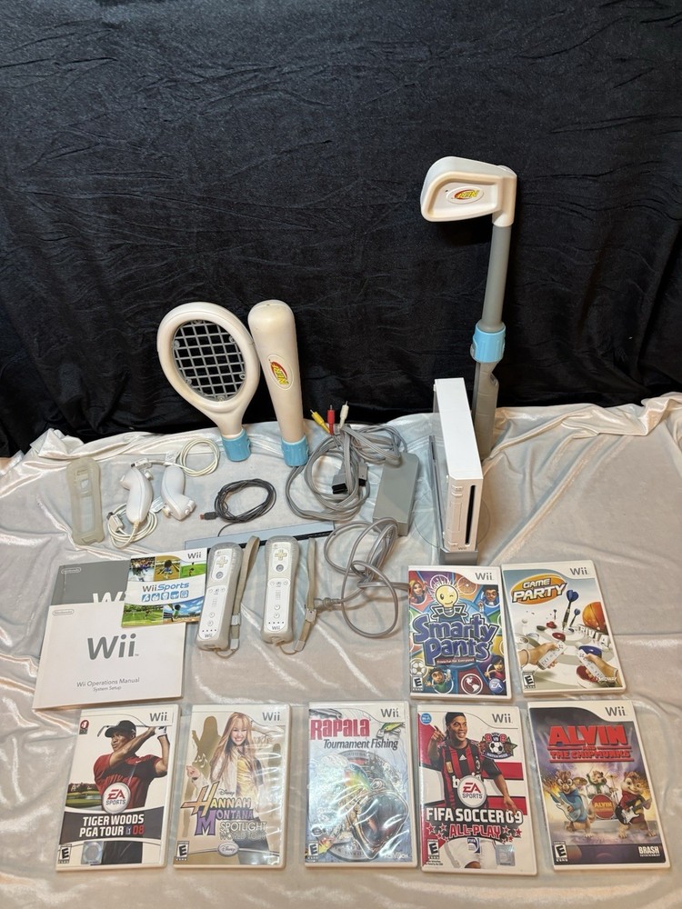 Nintendo Wii Console LOT RVL-001 White 2 Controllers 2 Nunchuks 7 Games TESTED