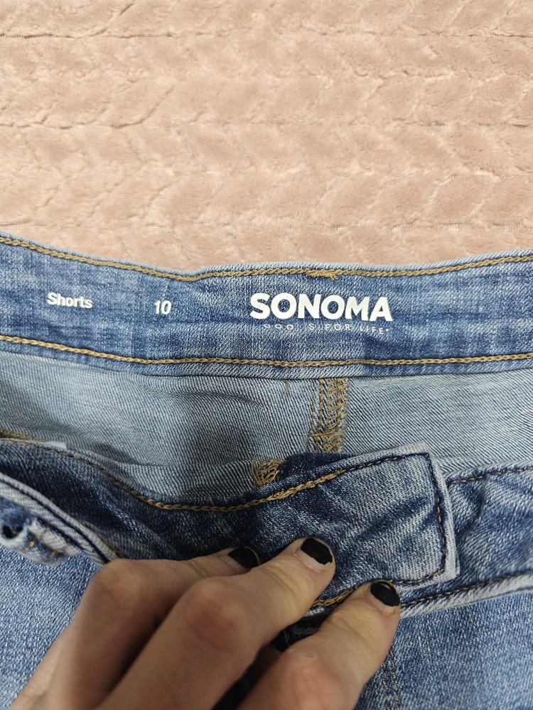 Sonoma Women's Blue Denim Cut Off Shorts Size 10 Cuffed Pockets Button