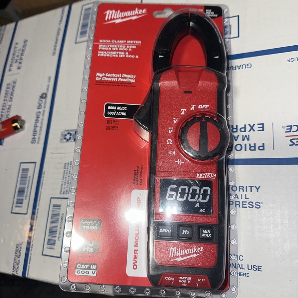 MILWAUKEE (2237-20) 600 Amp AC/DC Digital Clamp Meter HVAC/R