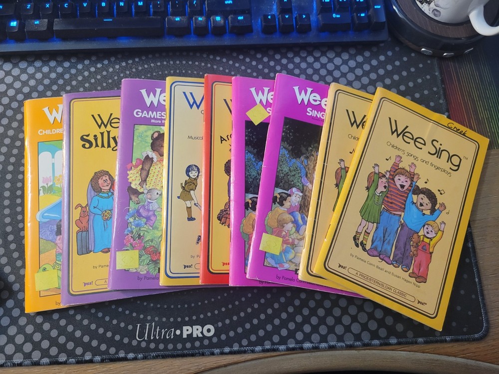 Lot Vintage WEE SING 9 Books Beall Folk,  America, Bible, Silly, Campfire