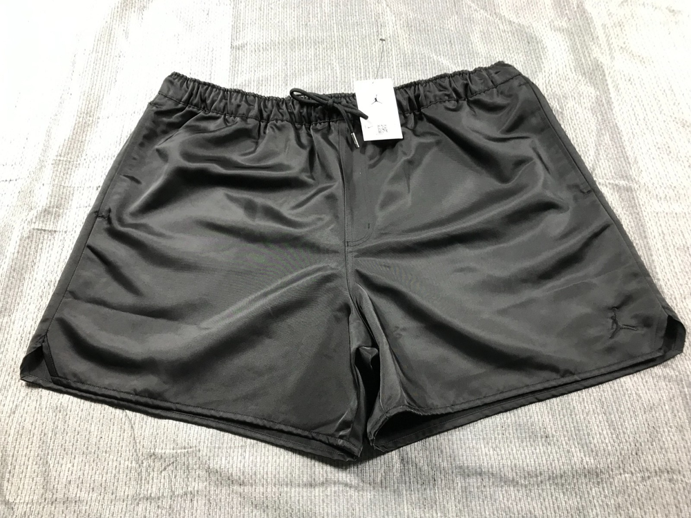 Jordan Essentials Statement Men's Size L Black 5