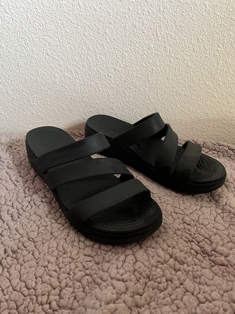 Crocs - Women’s Strappy Black Sandals Size 8