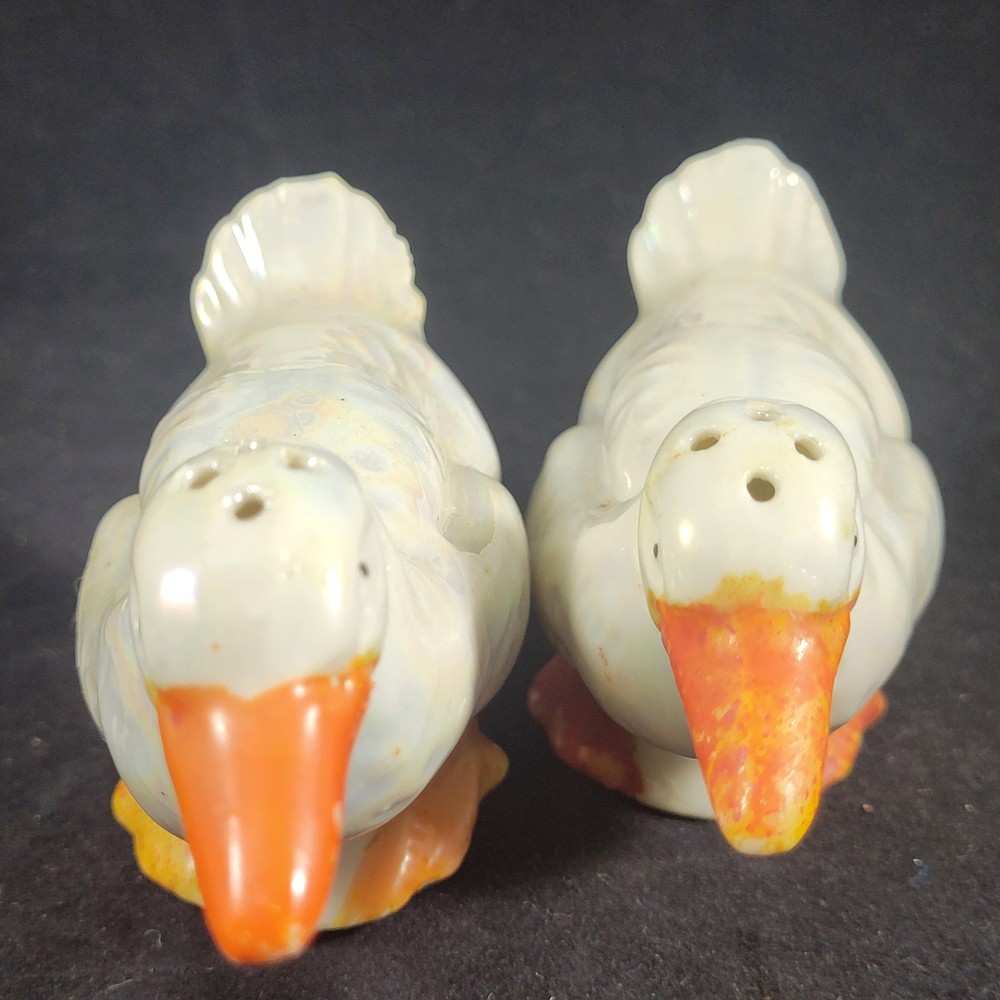 Vintage Iridescent Lusterware Duck Salt and Pepper Shakers Ceramic Japan Mid