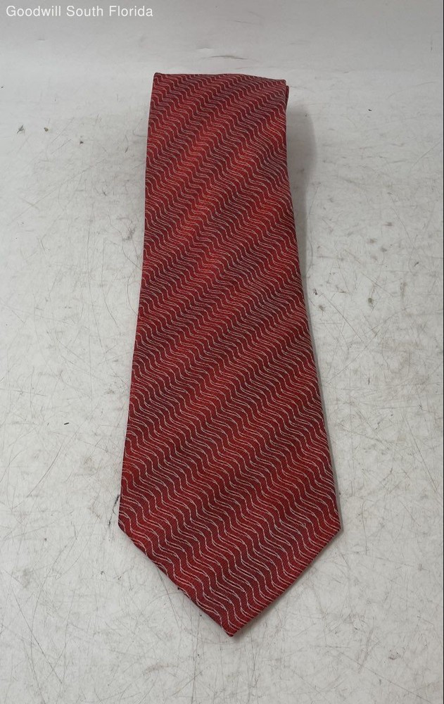 Uomo Venetto Mens Red Zigzag Pattern Keeper Loop Adjustable Pointed Tie