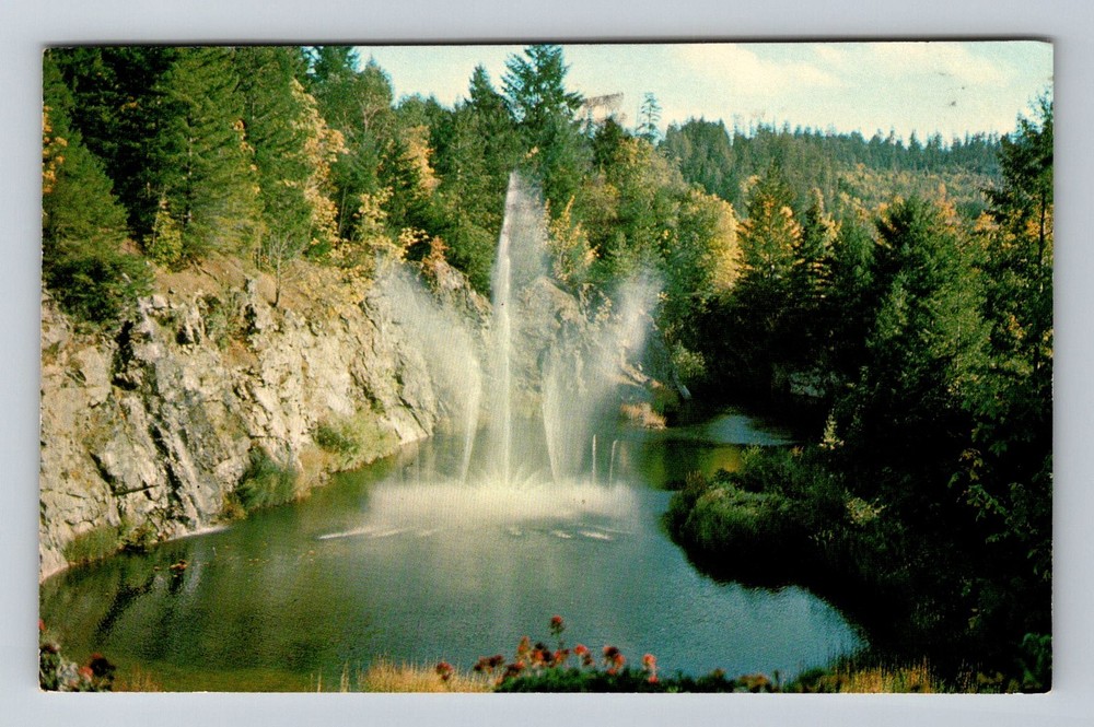 Canada- Victoria B.C Butchart Gardens Fountain Old Post Vintage c1973 Postcard