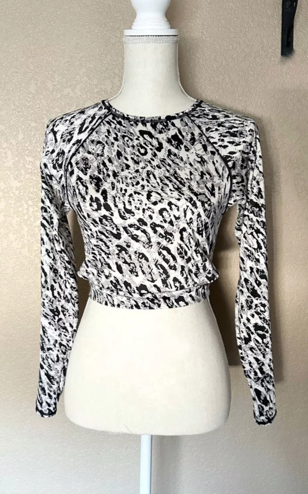 All In Motion Long Sleeve Crop Top With Tie White Black Women's Size Medium