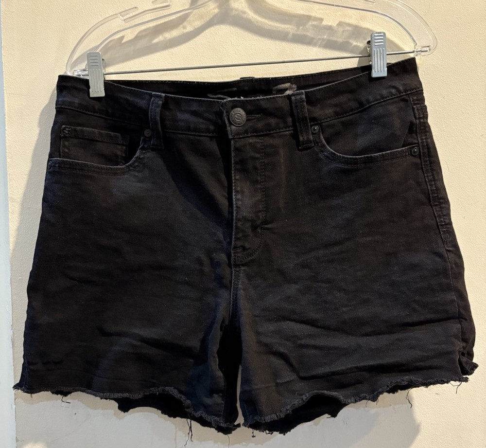 Women SEVEN 7  Weekend  Black  Denim Shorts  Fray Hem 4” Inseam Size 10 Stretch