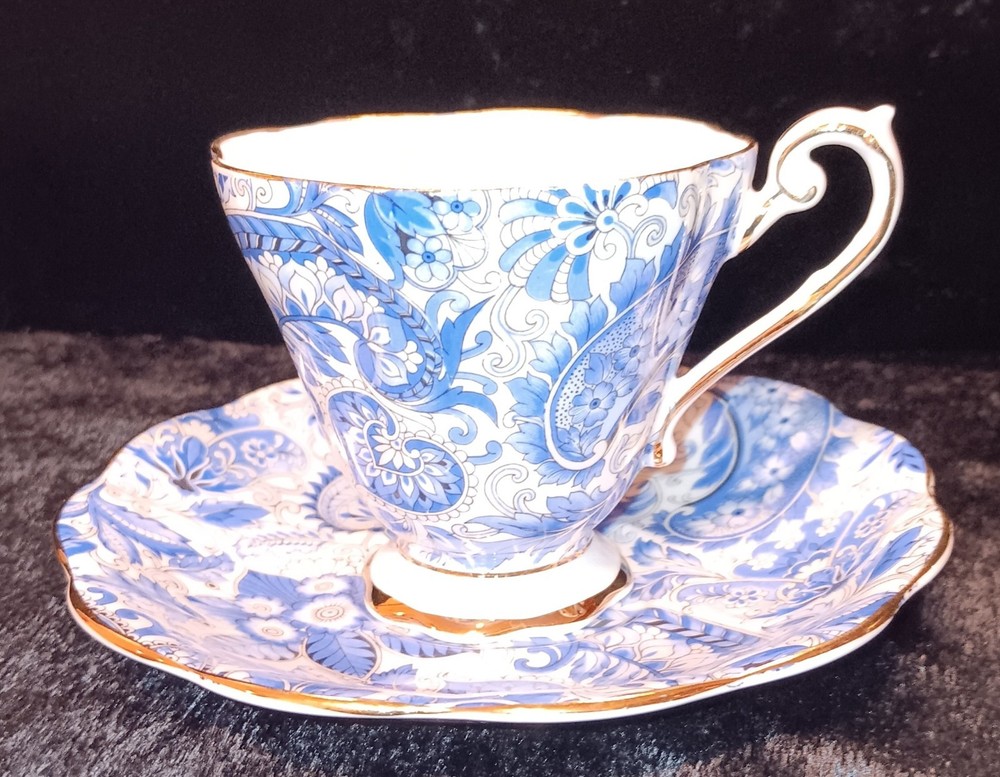 tea cup and saucer