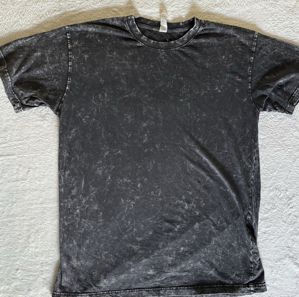 • Gray Acid Wash Crew Neck T-shirt Women’s Size Large