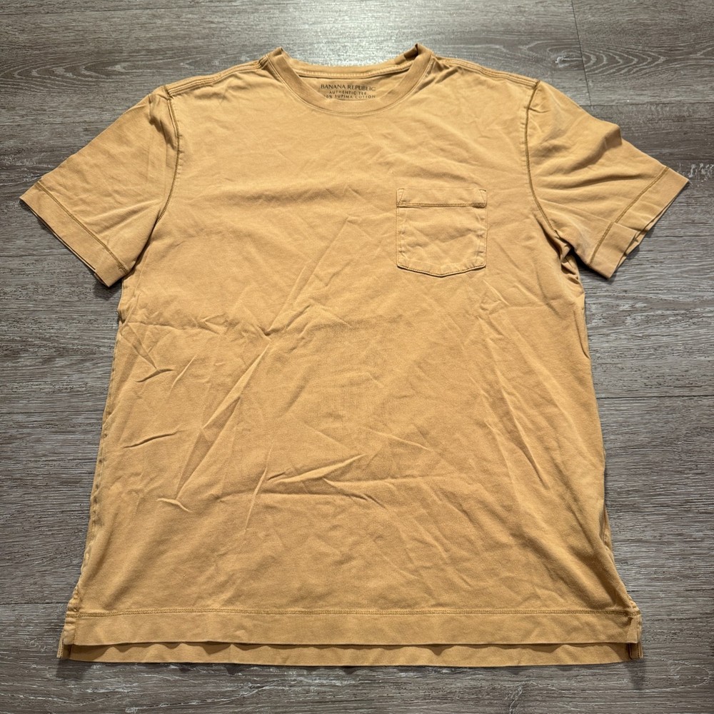 Banana Republic Shirt Mens Medium Beige Authentic Tee 100% Supima Cotton Adult