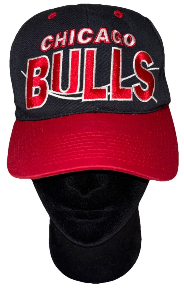 Vintage 90s Chicago Bulls SnapBack Hat Script NBA GCC Red & Black Michael Jordan