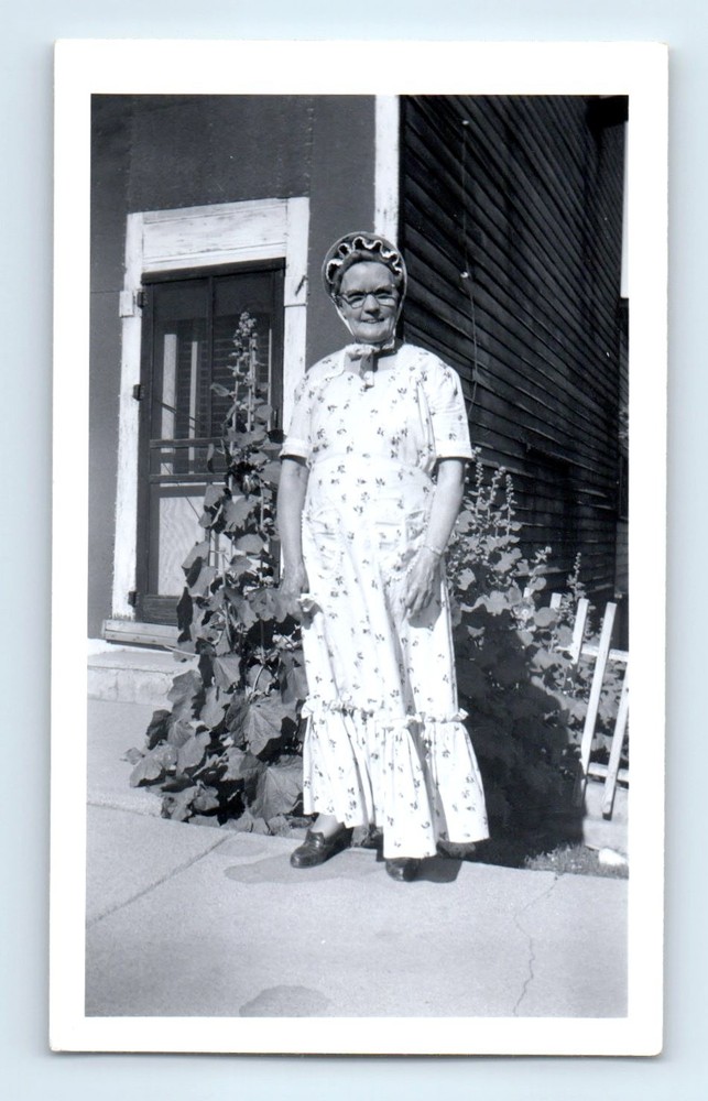 Old Vintage Photo SOLO WOMAN CENTENNIAL COSTUME L ANDERSON ID'D NAME SNAPSHOT