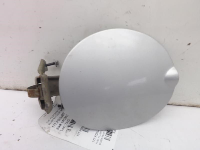 99 MERCURY SABLE FUEL FILLER DOOR 131561