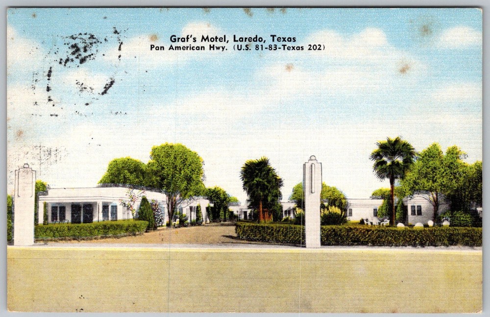 Vtg Linen Postcard Graf's Motel Courtyard Laredo, TX 1950s