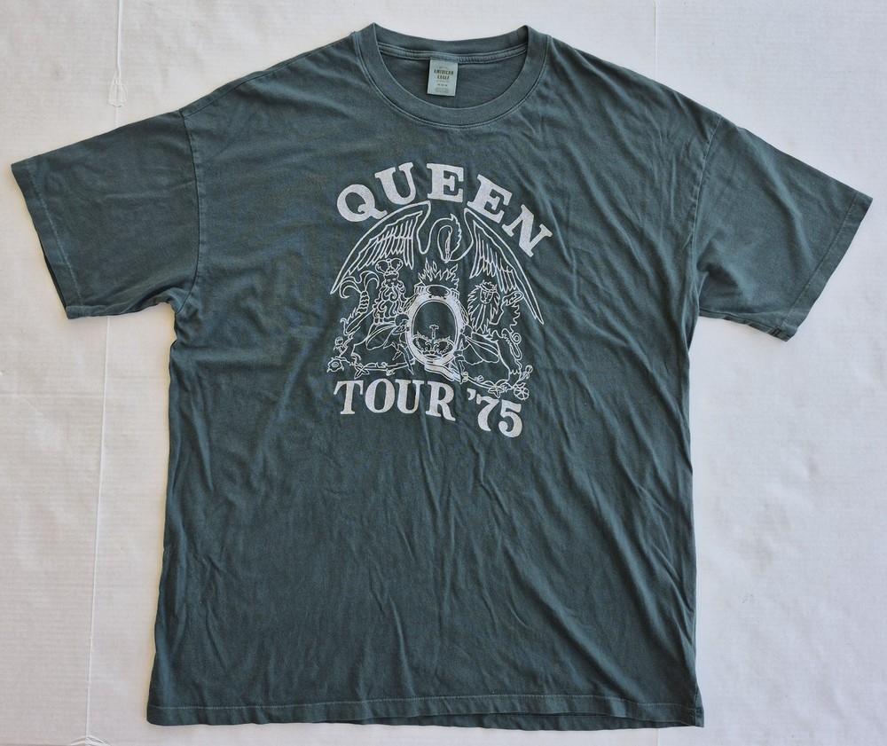 American Eagle Queen Tour '75 Green Sparkle Graphic Band T-Shirt Size Medium