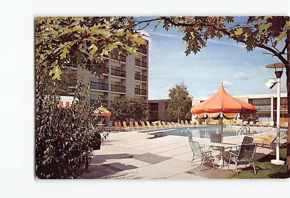Postcard Pool View Holiday Inn Toronto Ontario Canada