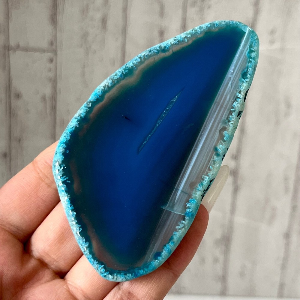 Blue agate flakes  41g