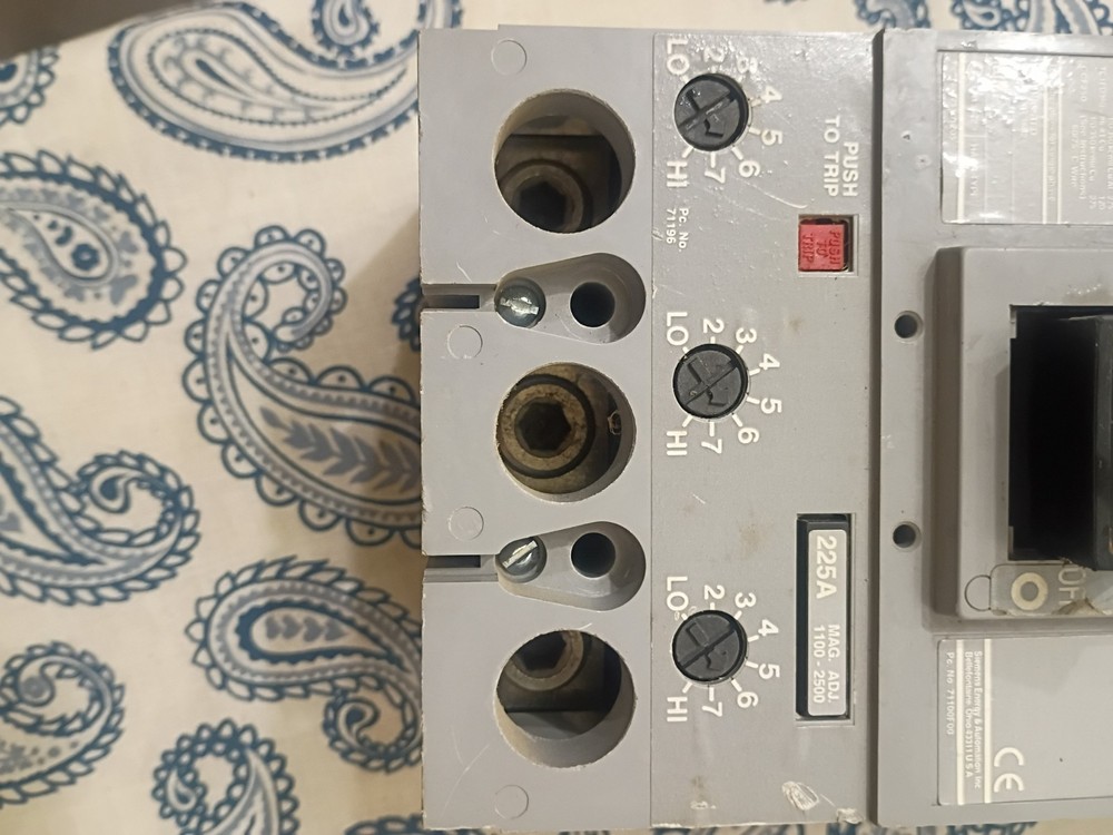 Siemens Sentron Series FXD63B225 3 Pole 225 Amp 600V Breaker