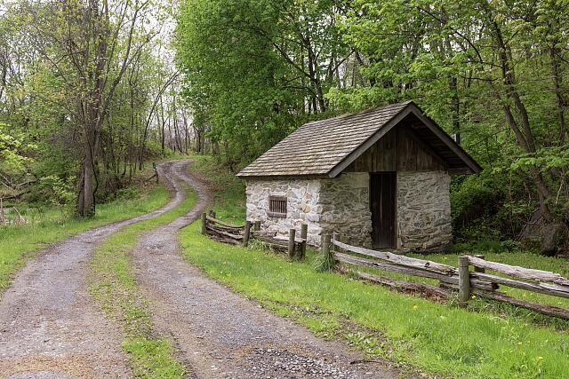 Photo:Jefferson County WV Summit Point White House Farm Spring House 2010s