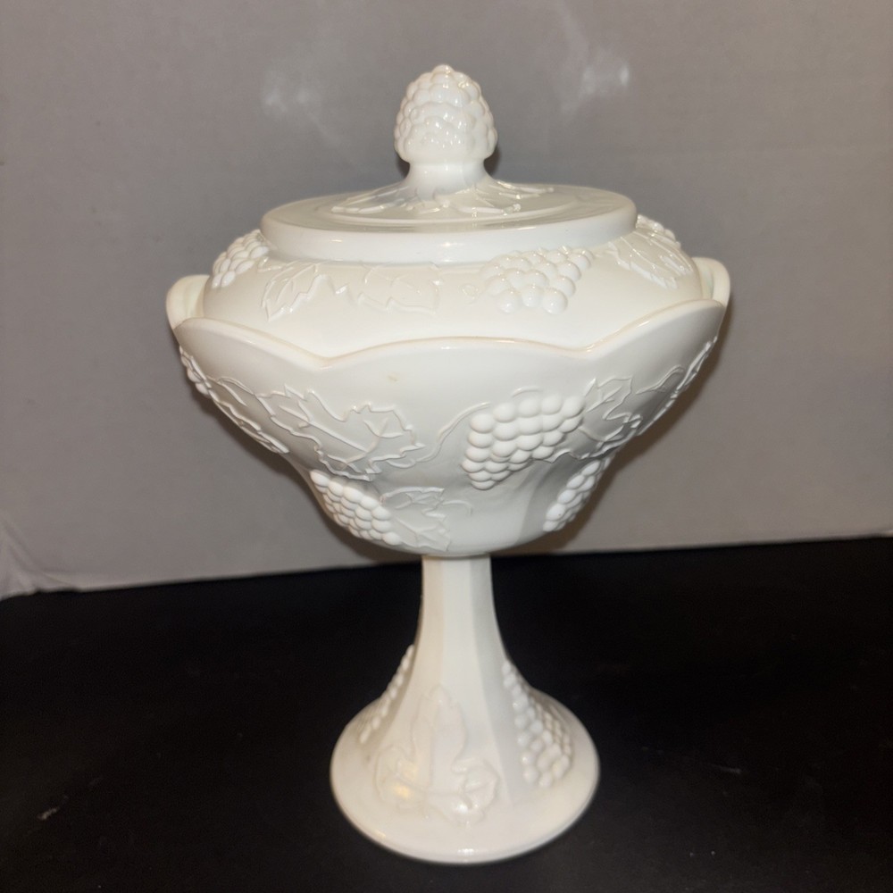 VTG INDIANA Glass HARVEST Pedestal Milk Glass Compote Dish With Lid Grape Leaves